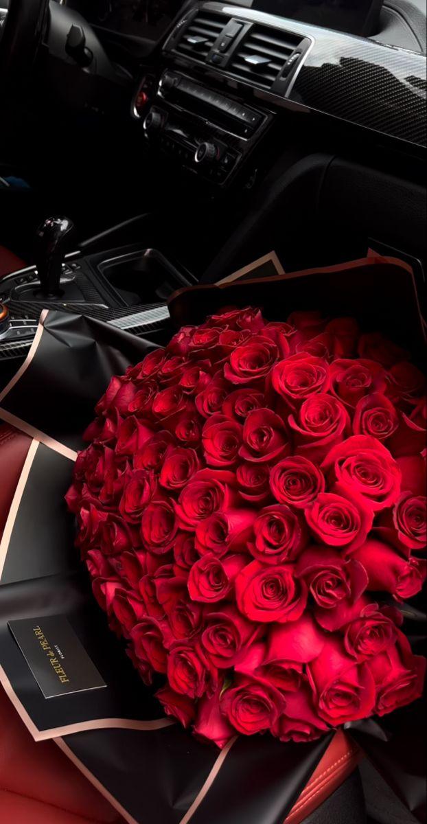 Glade Subtle Path workshop space where corporate flower arrangements are designed and prepared for business delivery